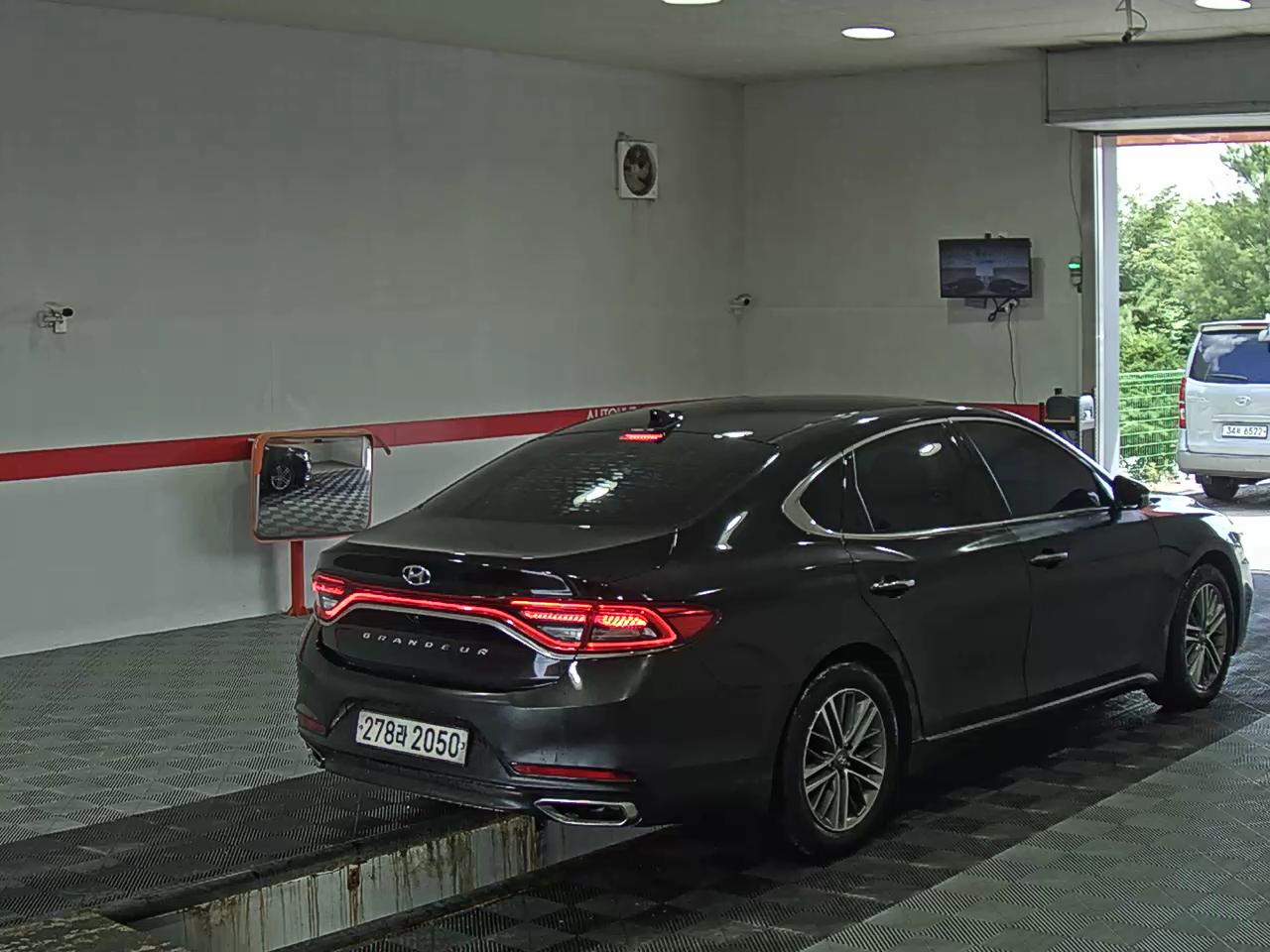 2019 - hyundai grandeur
