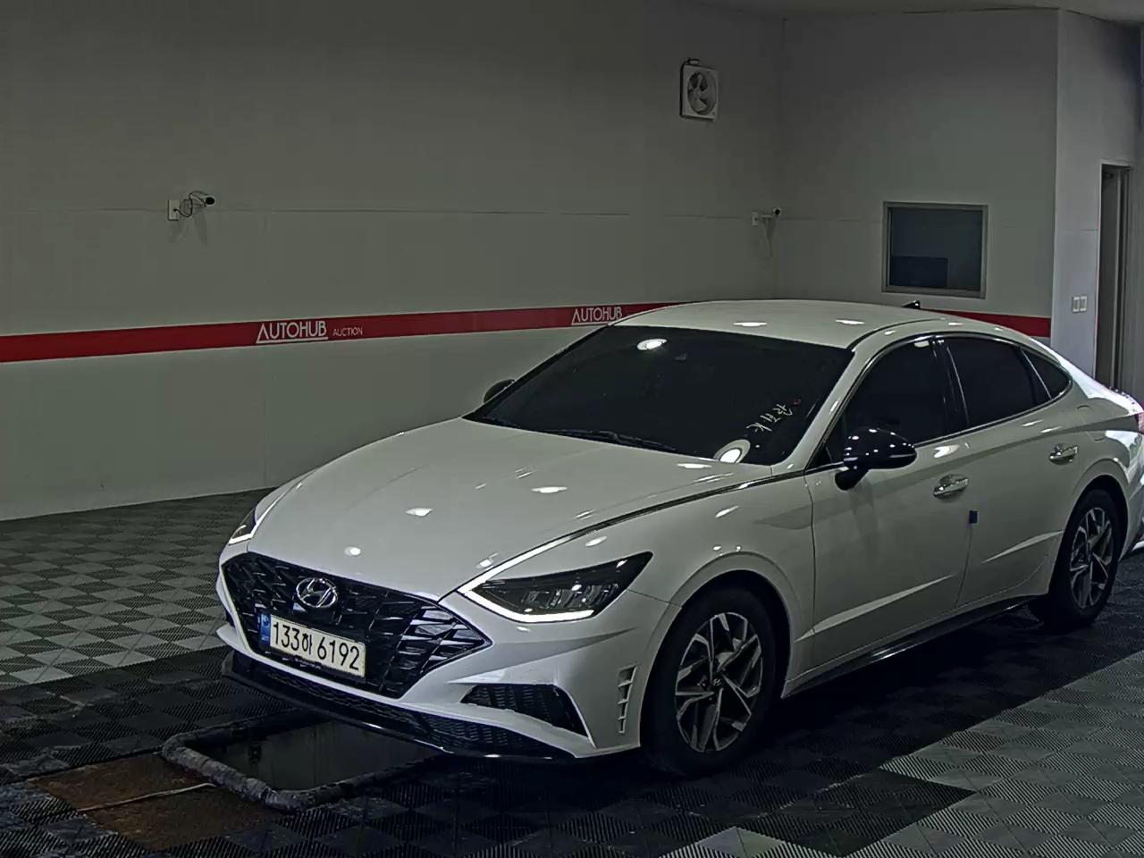 HYUNDAI SONATA (DN8)