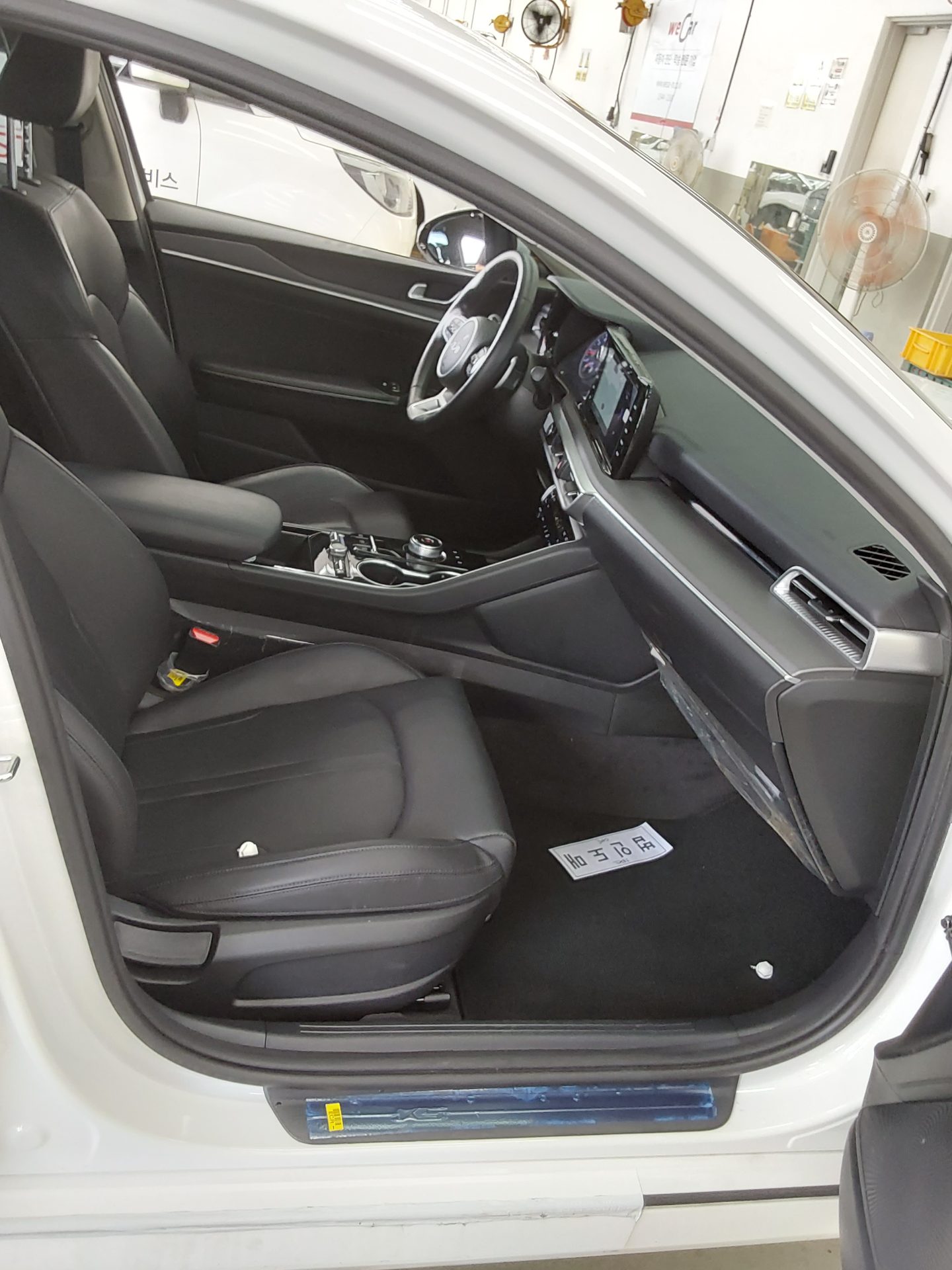 2023 - kia k5