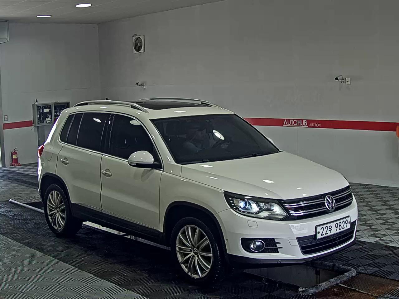 2013 - volkswagen tiguan