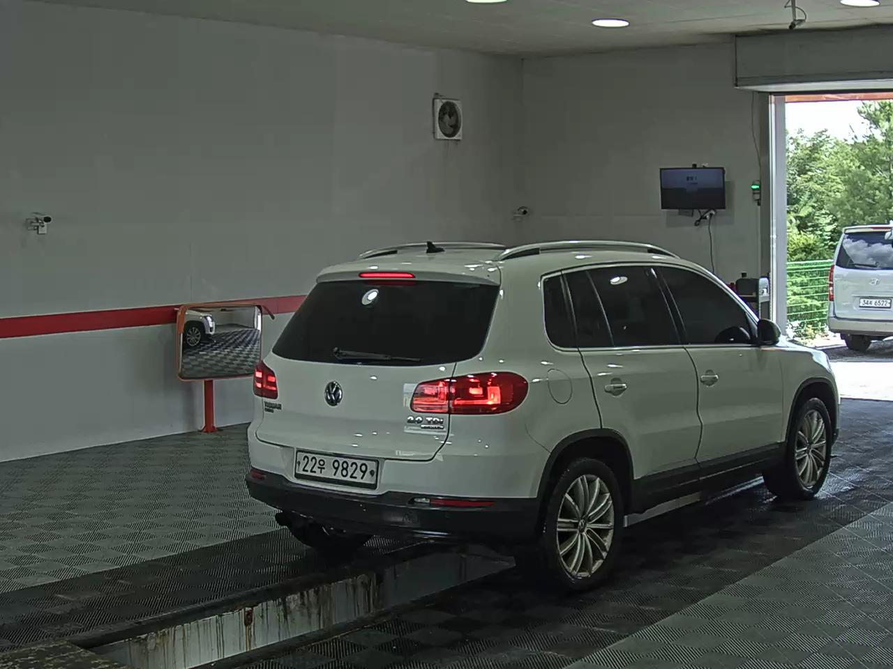 2013 - volkswagen tiguan