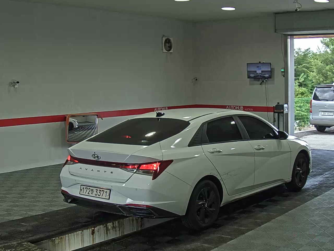 2023 - hyundai avante
