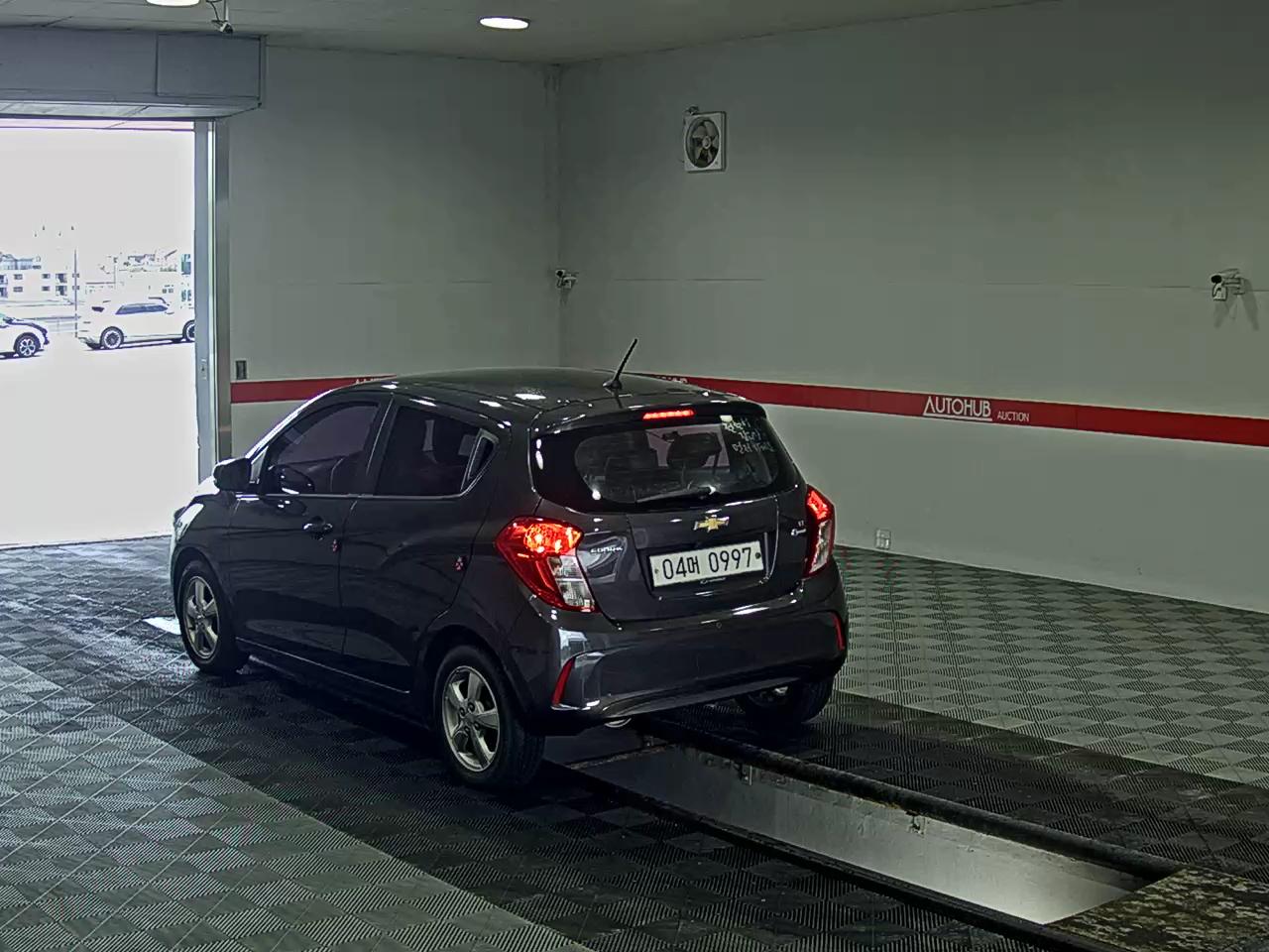 2016 - chevrolet spark