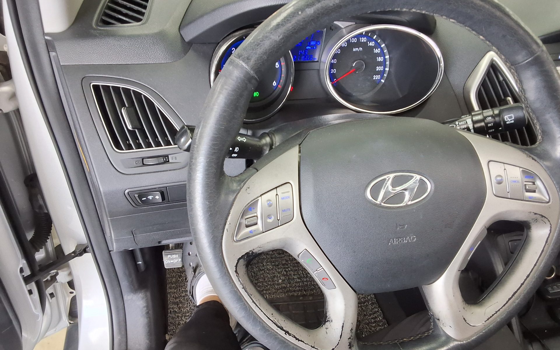 2013 - hyundai tucson