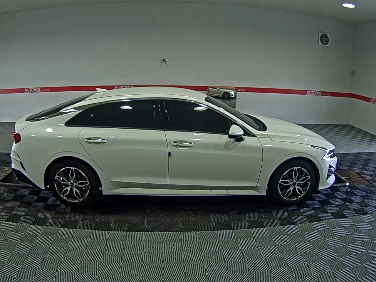 2023 - kia k5