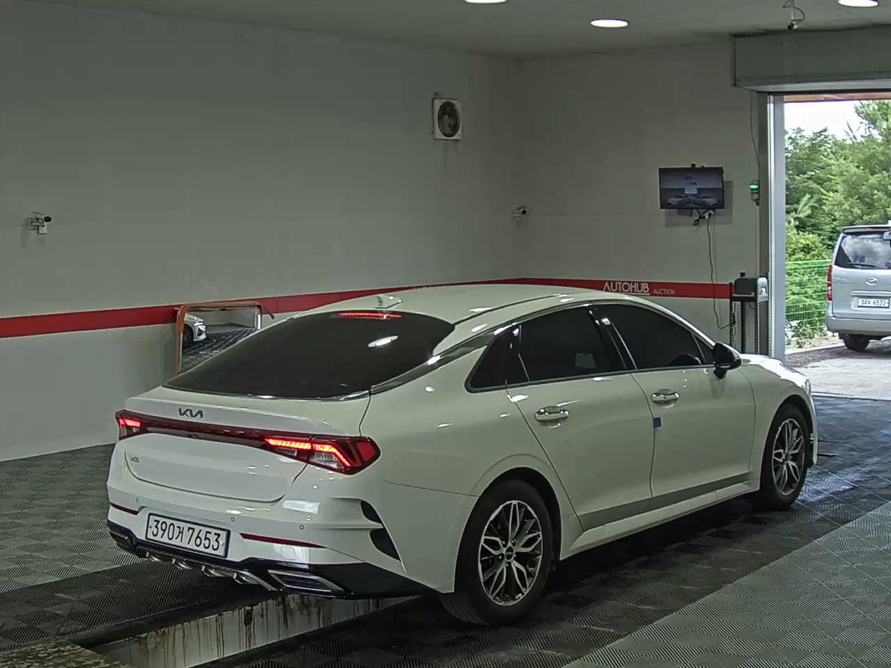 2023 - kia k5