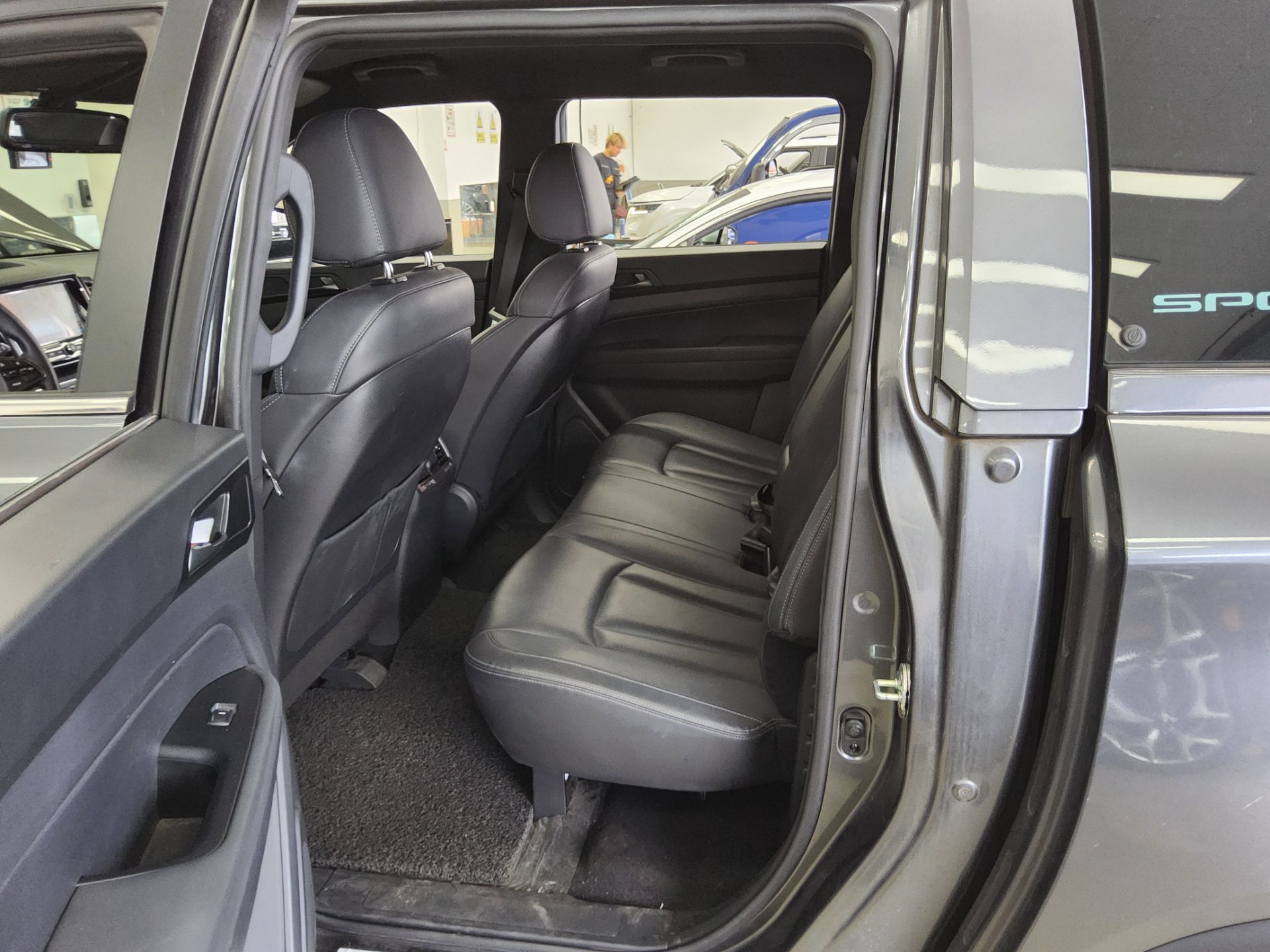 2021 - ssangyong rexton