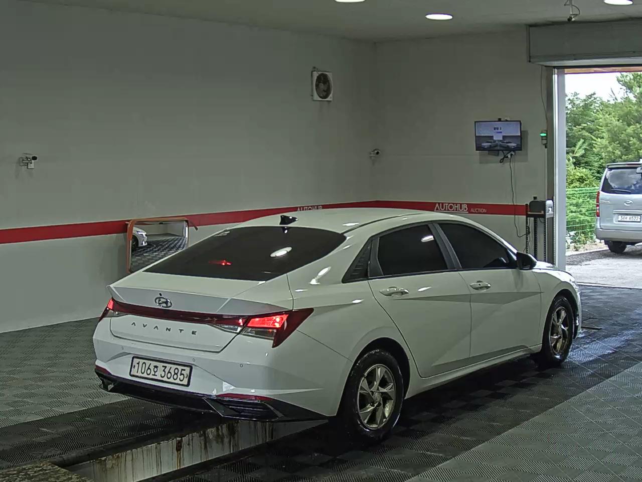 2022 - hyundai avante