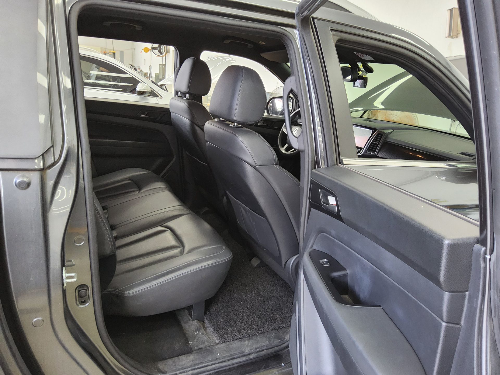 2021 - ssangyong rexton