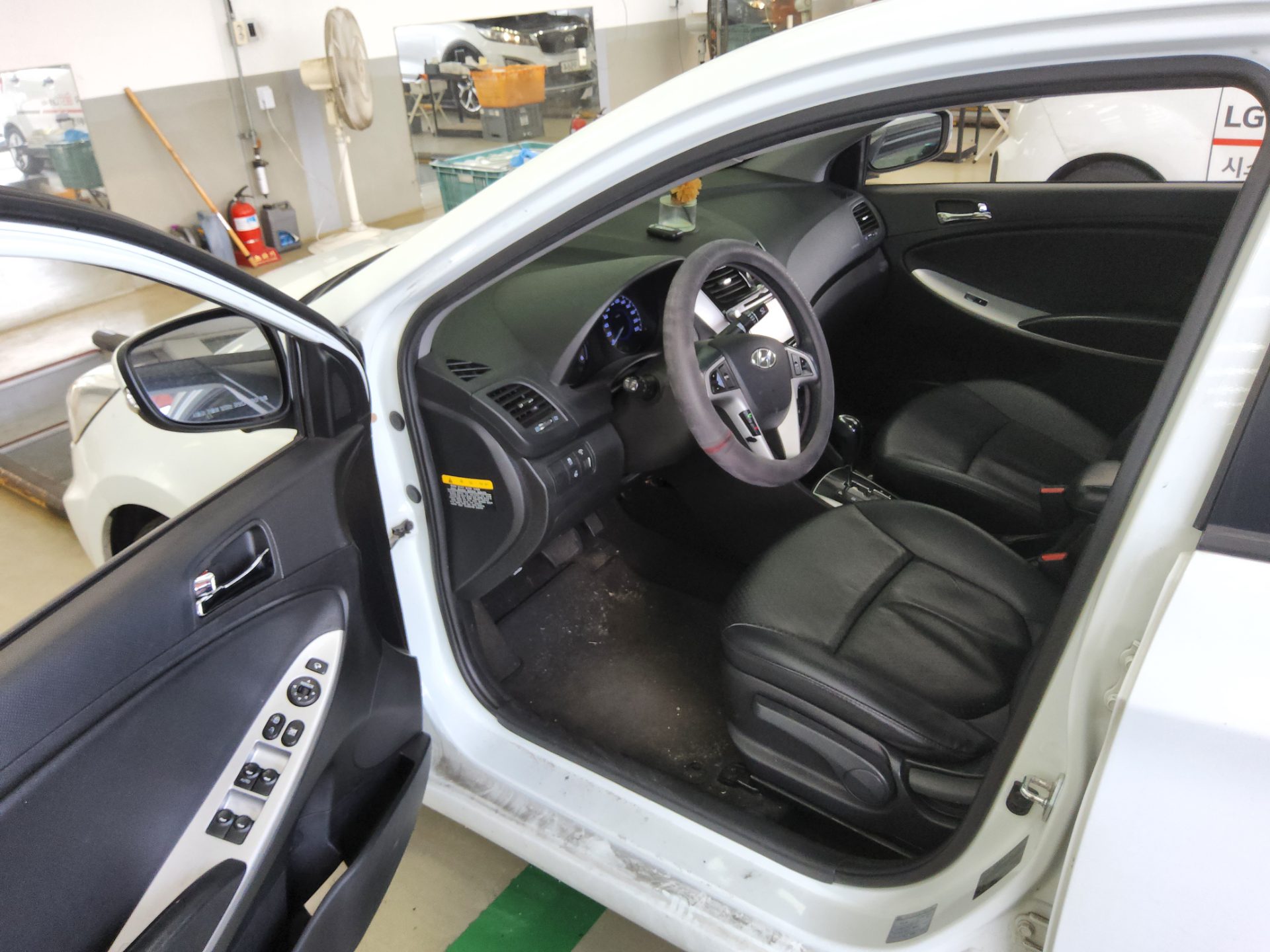 2014 - hyundai accent