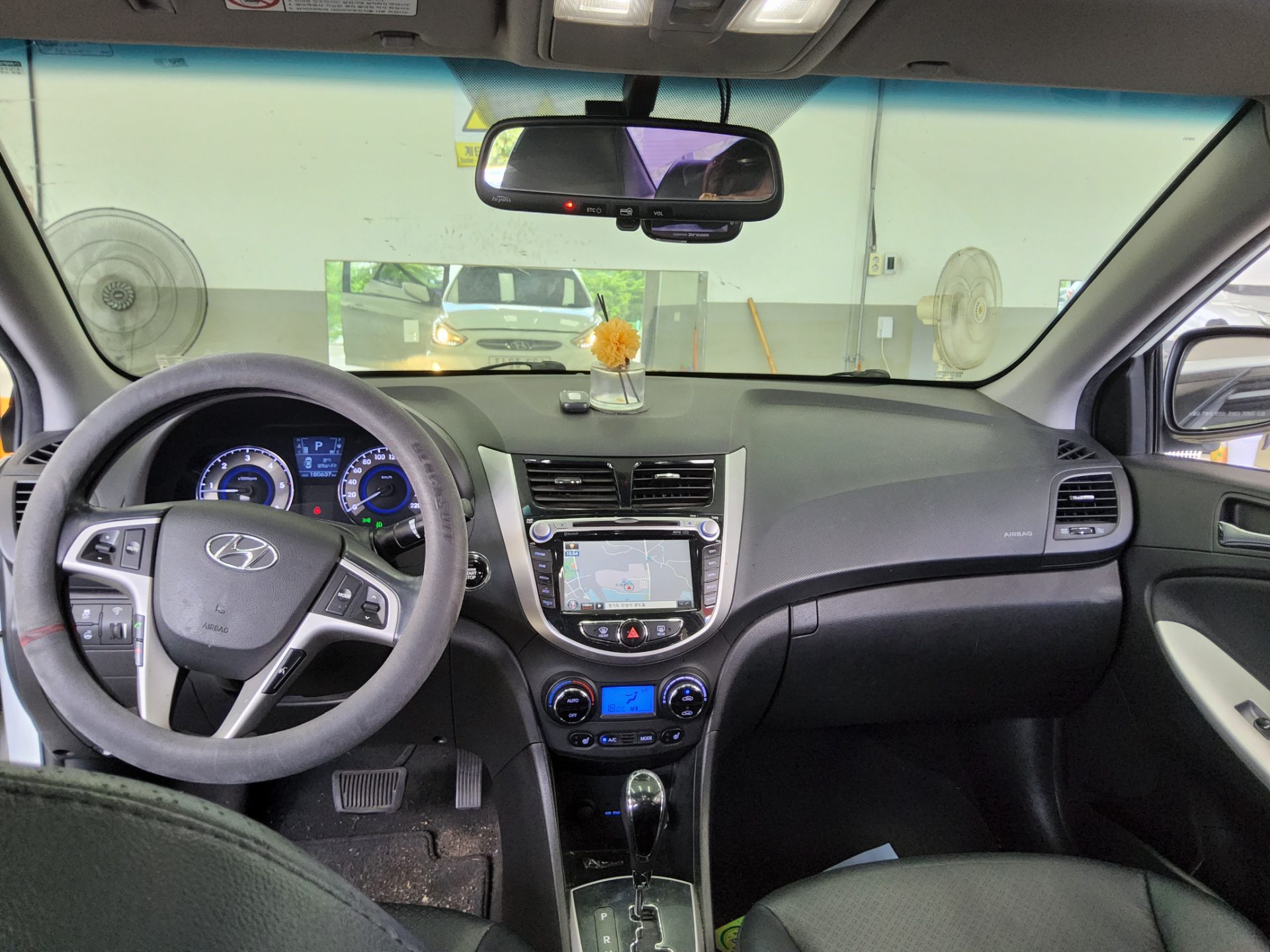 2014 - hyundai accent