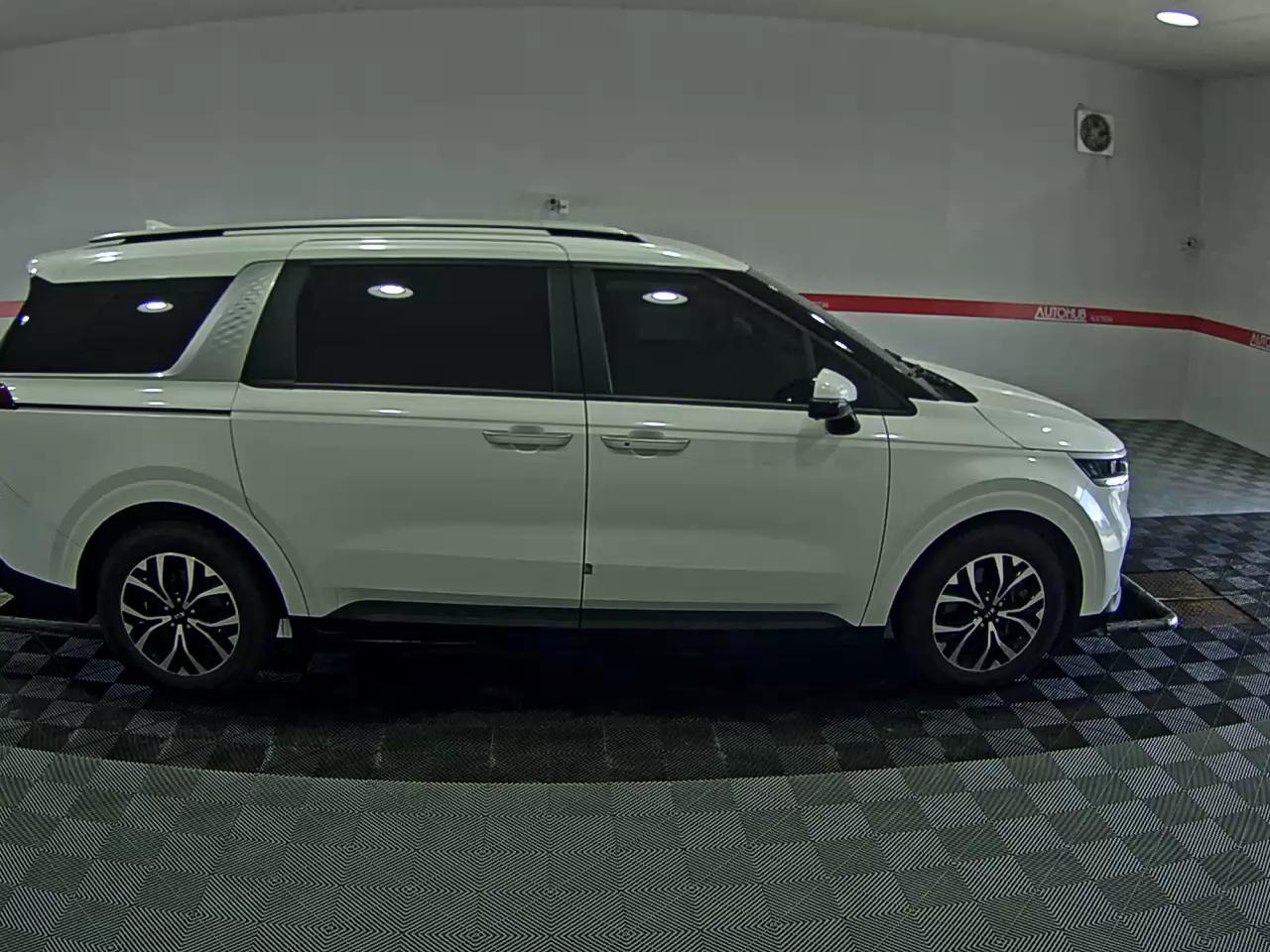 2021 - kia carnival