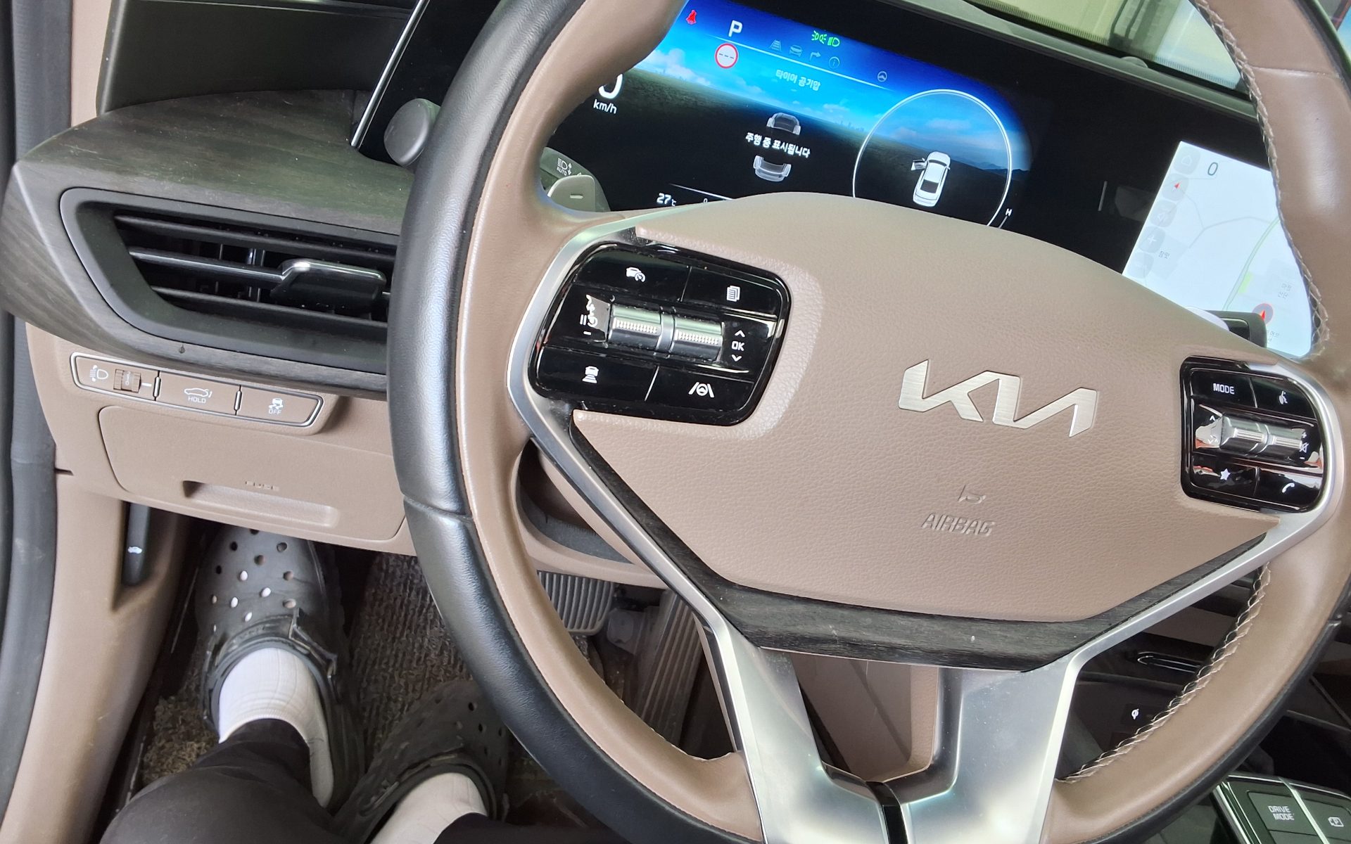 2022 - kia k8