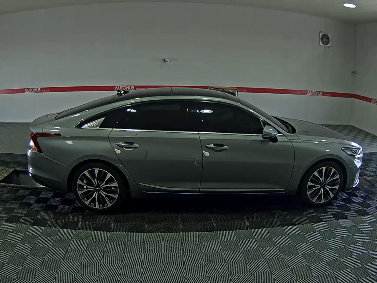 2022 - kia k8