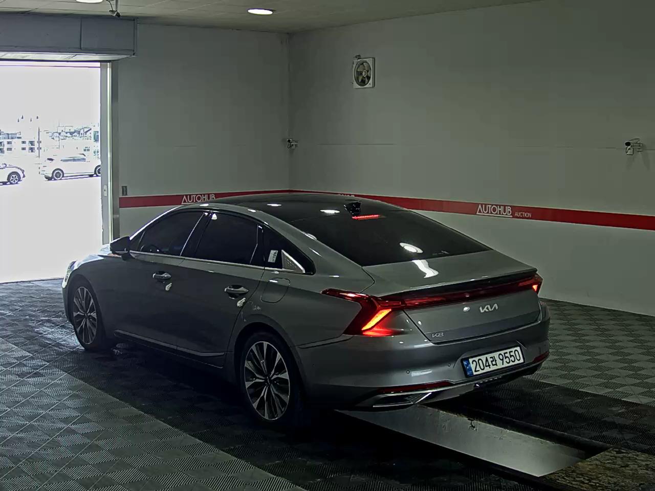 2022 - kia k8