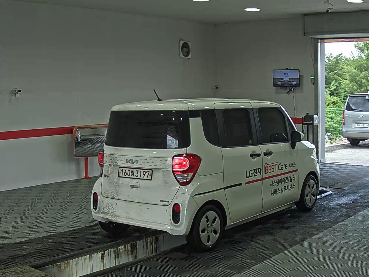 2022 - kia ray
