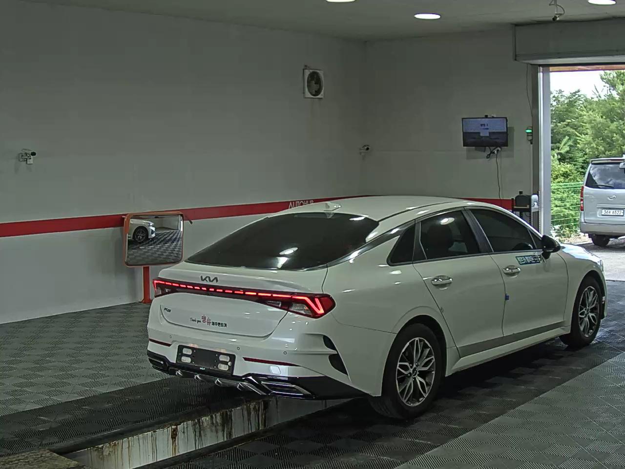 2022 - kia k5