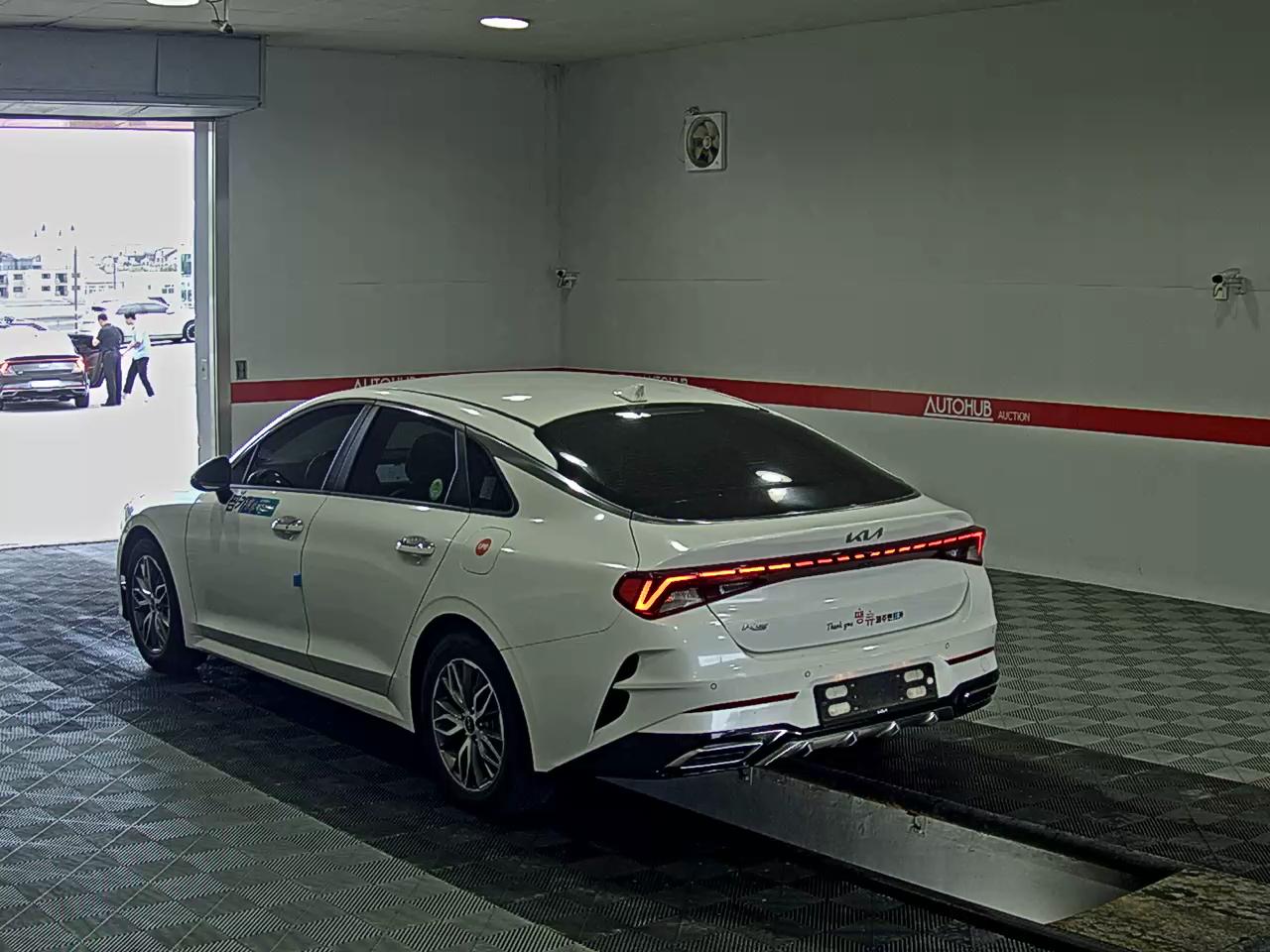 2022 - kia k5