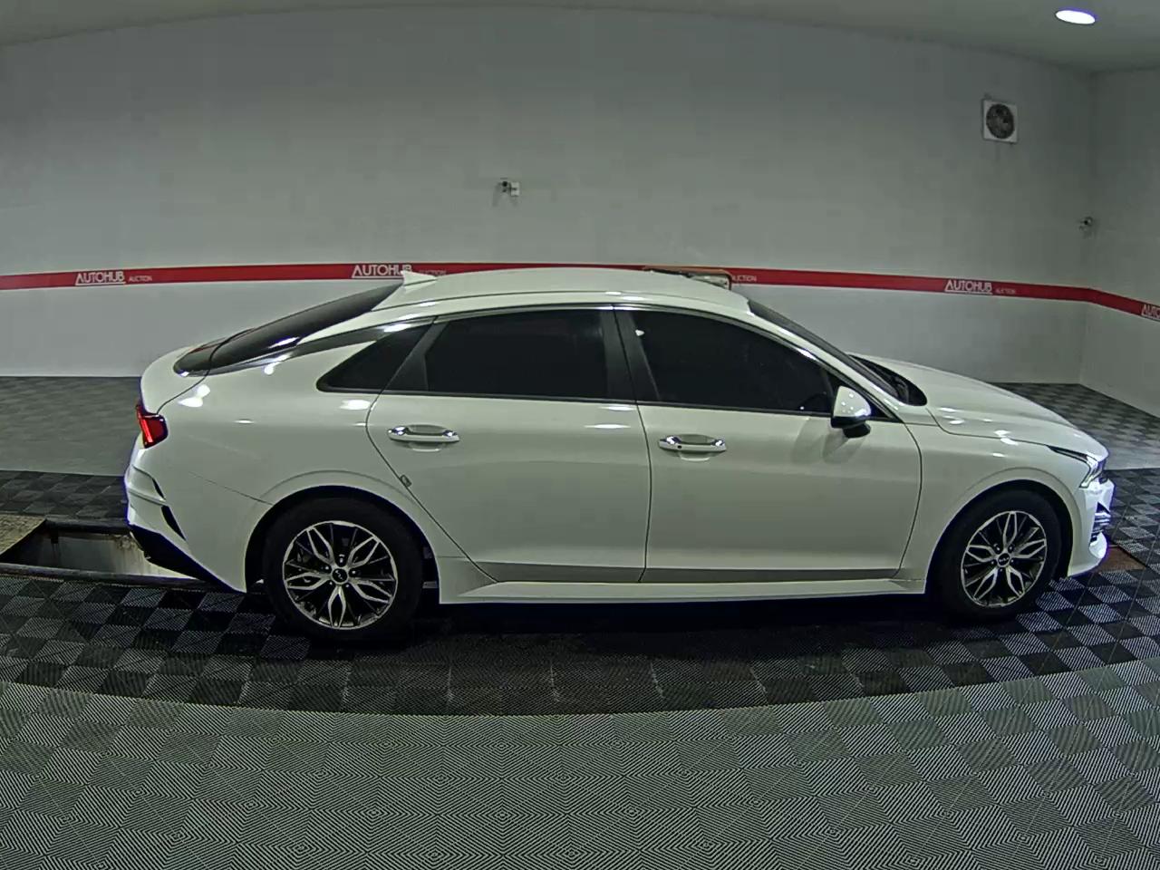 2022 - kia k5