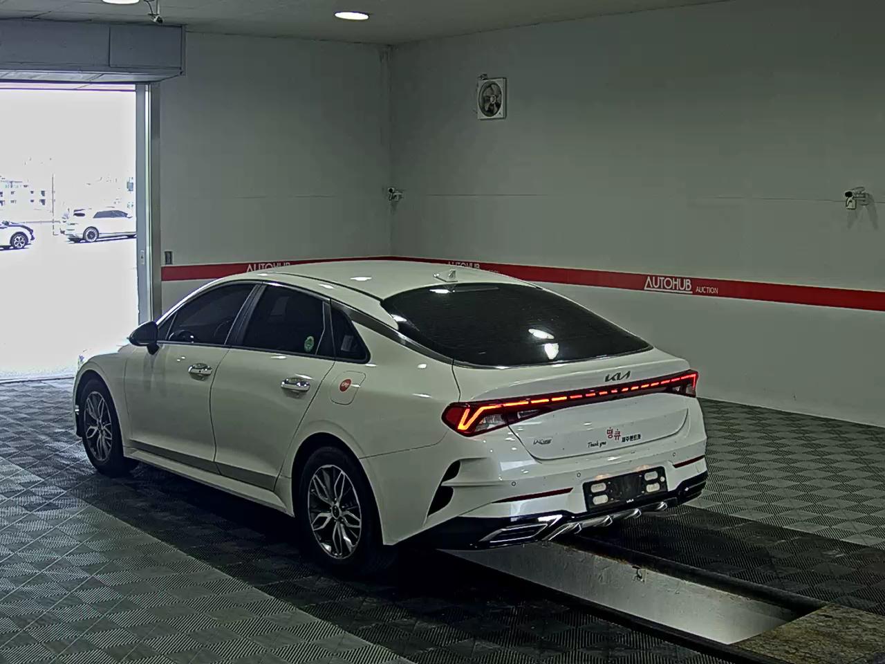 2022 - kia k5