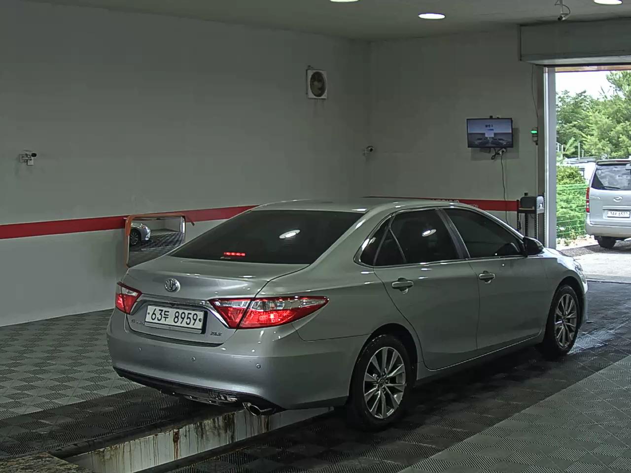 2015 - toyota camry
