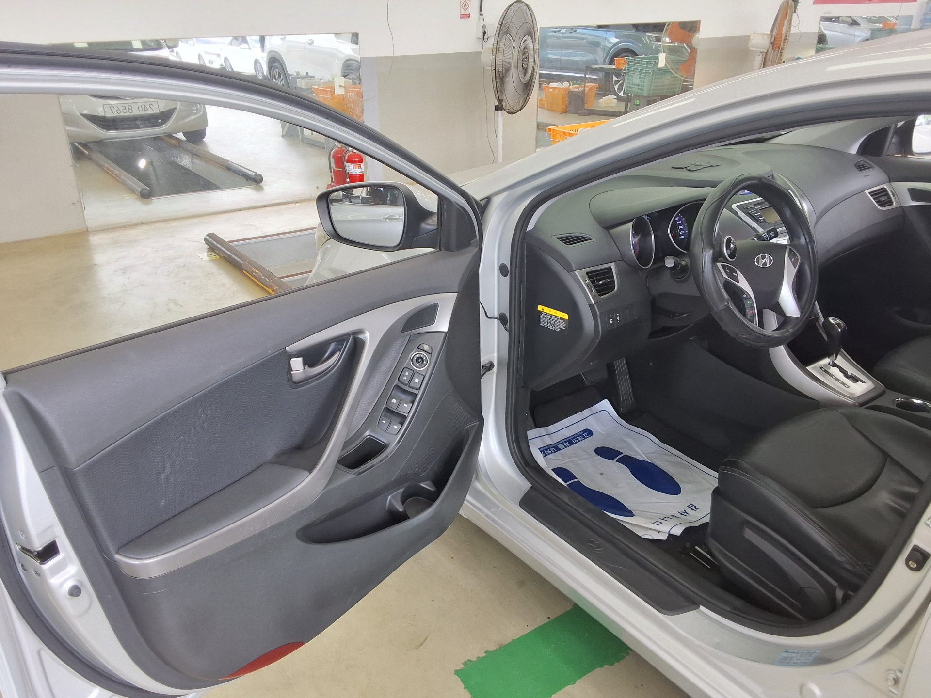 2012 - hyundai avante