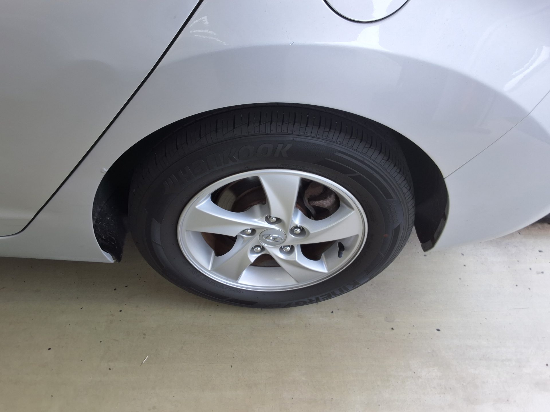 2012 - hyundai avante