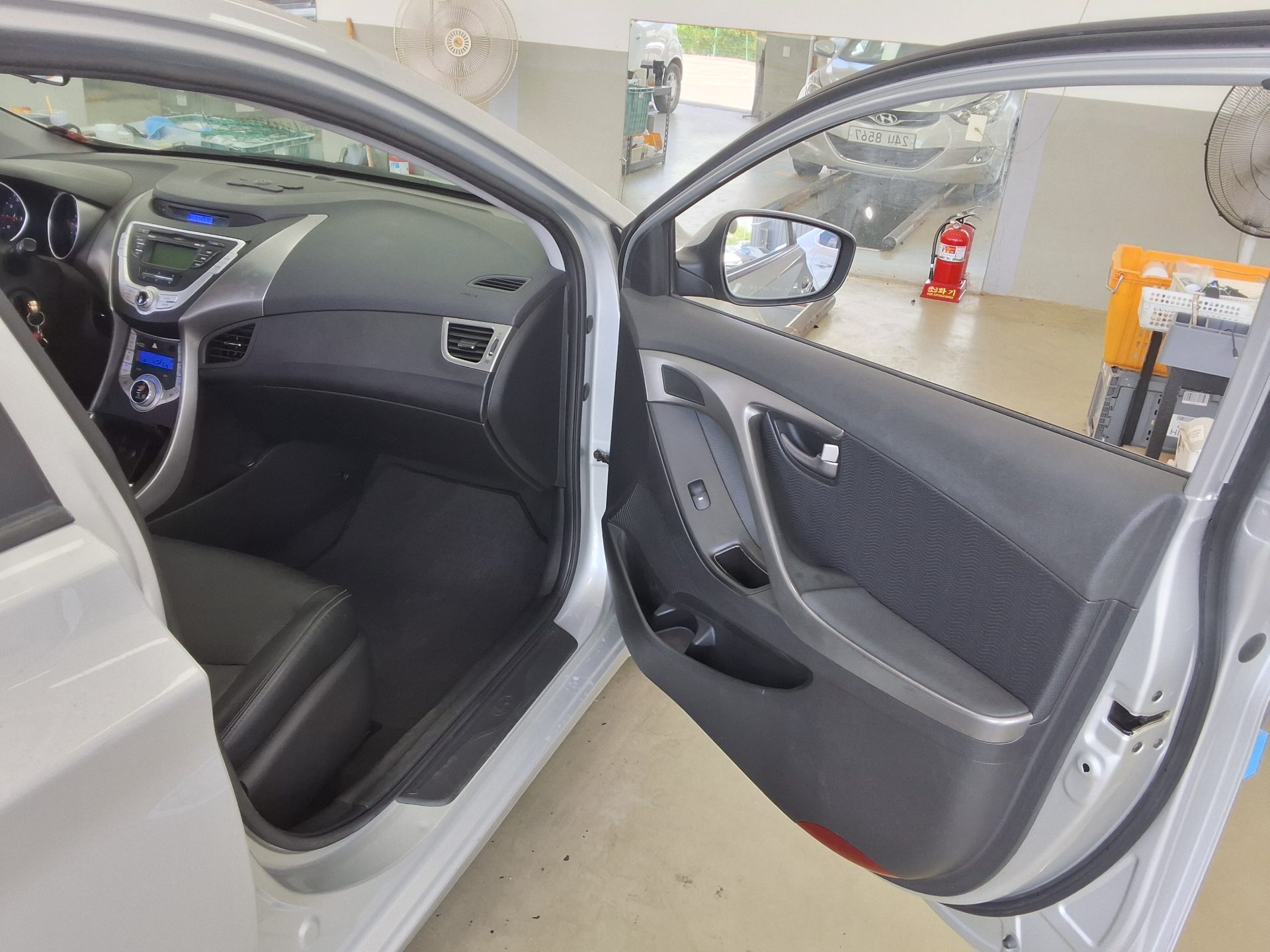 2012 - hyundai avante