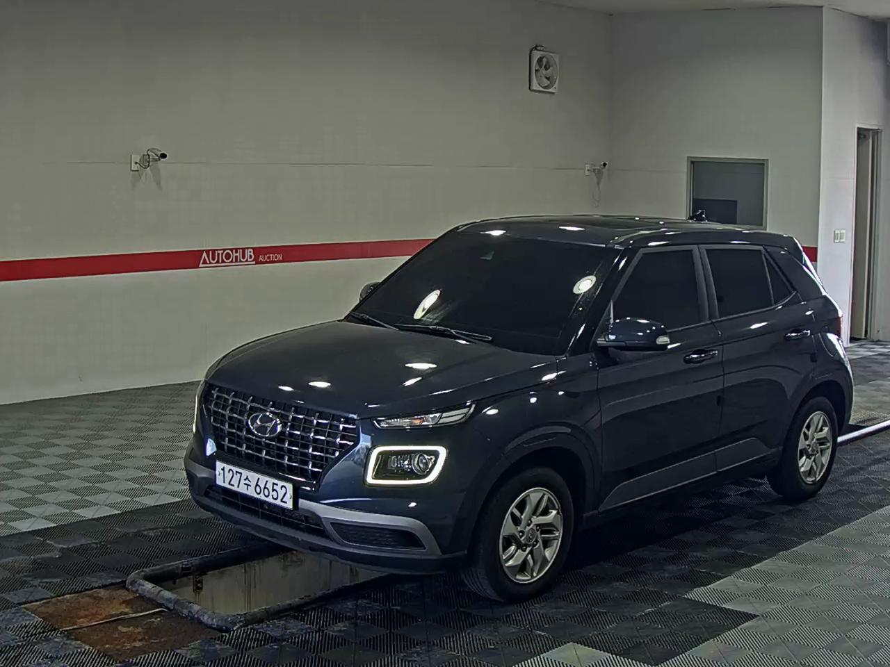 HYUNDAI VENUE