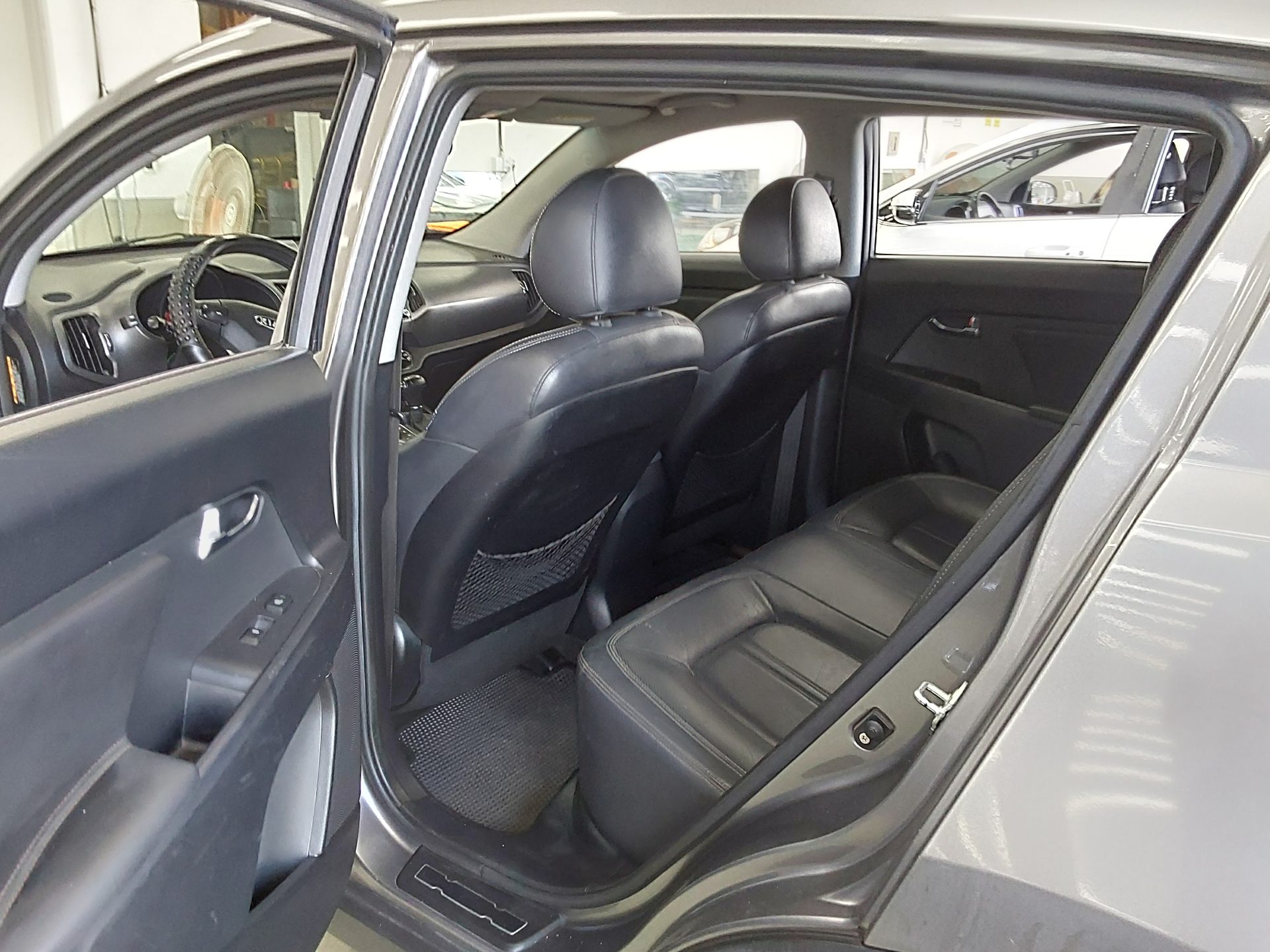 2011 - kia sportage