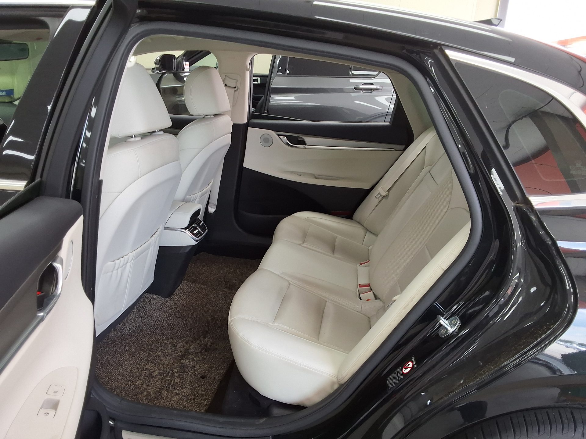 2022 - hyundai grandeur