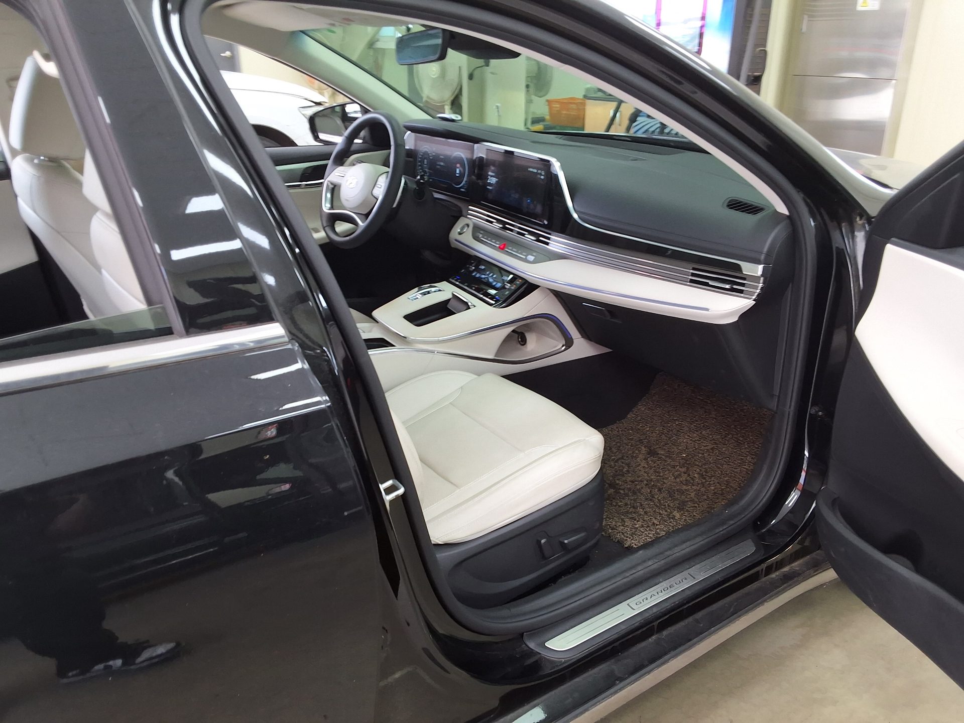 2022 - hyundai grandeur