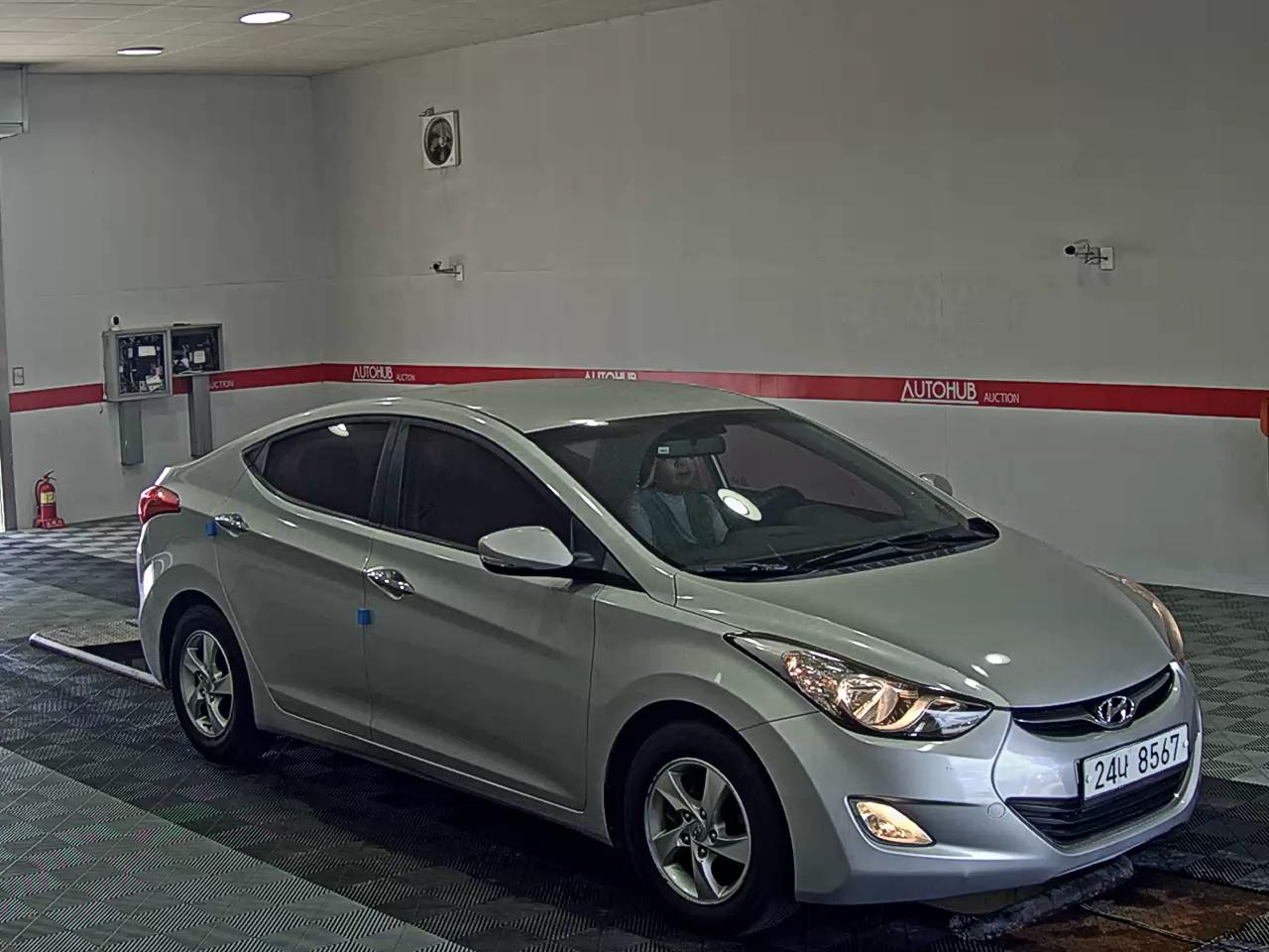 2012 - hyundai avante