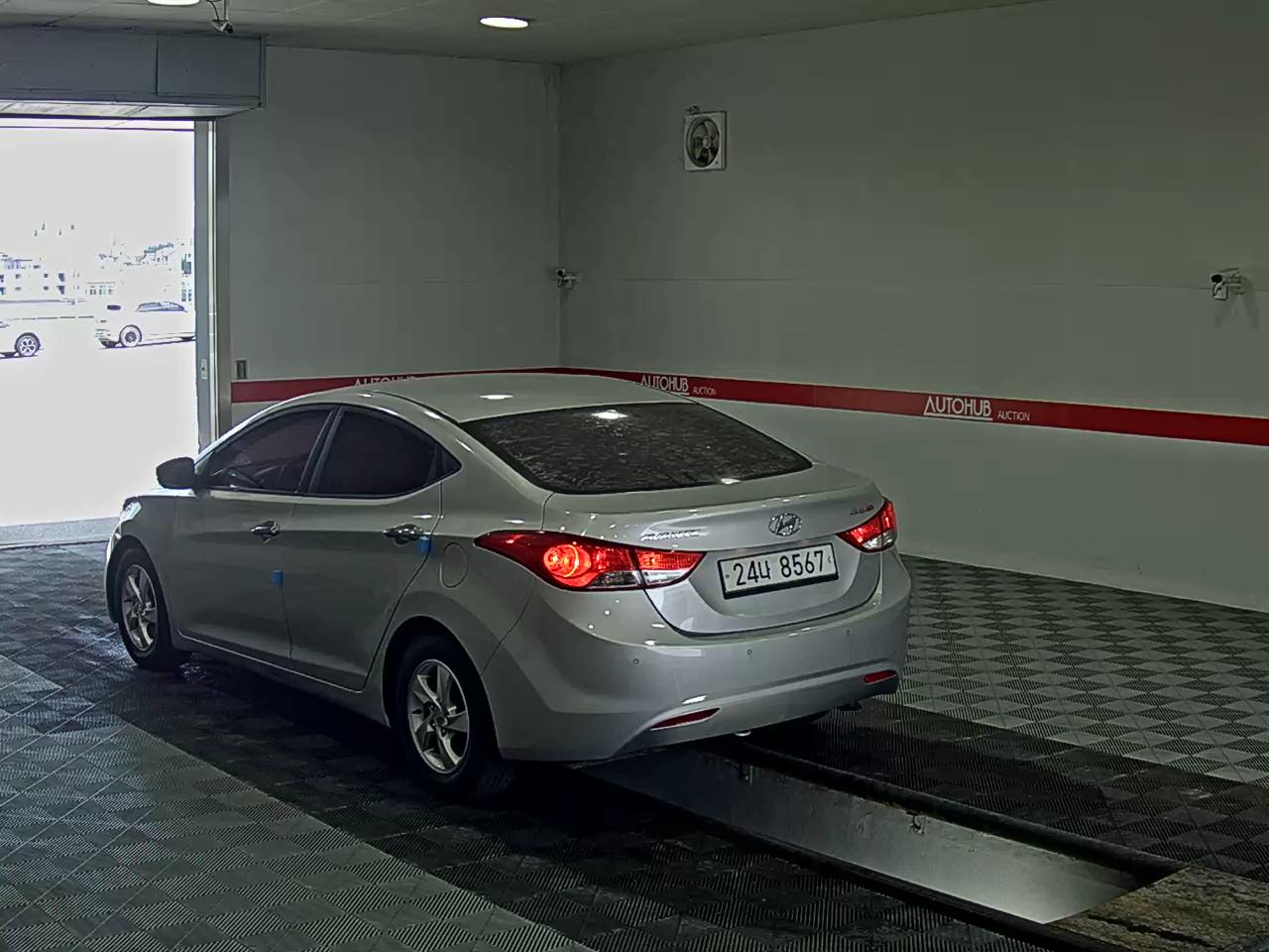 2012 - hyundai avante