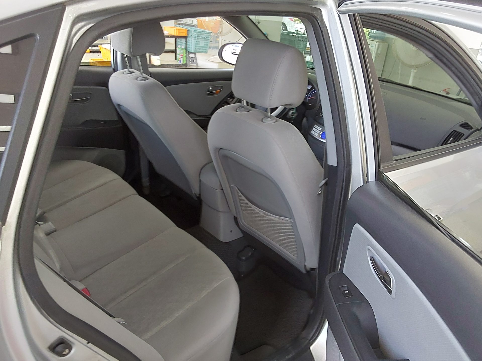 2010 - hyundai avante
