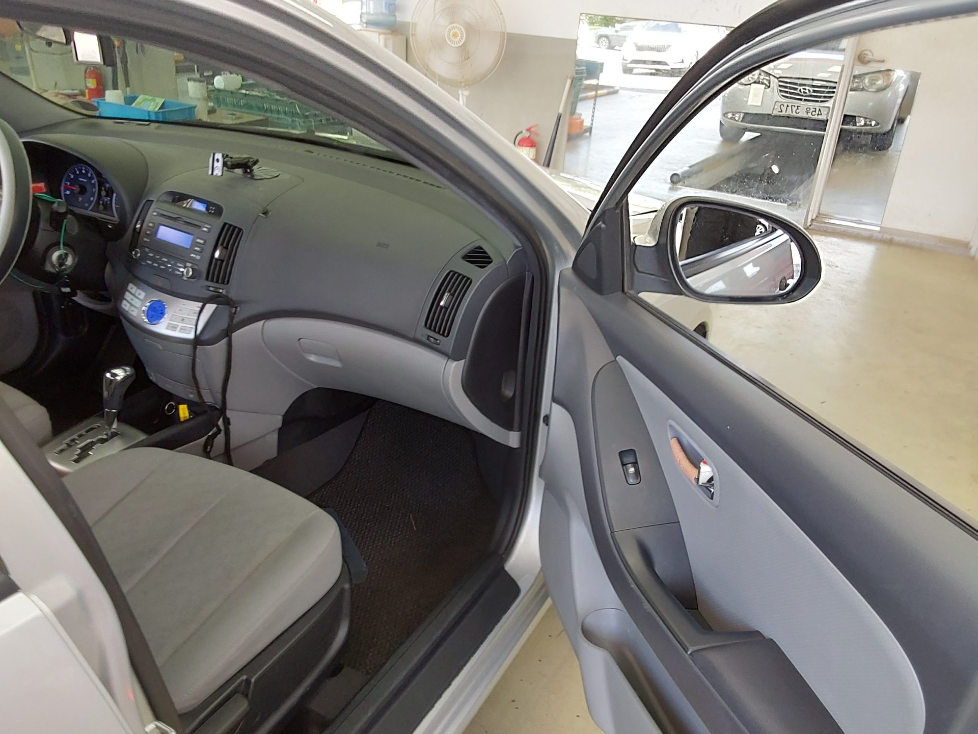 2010 - hyundai avante