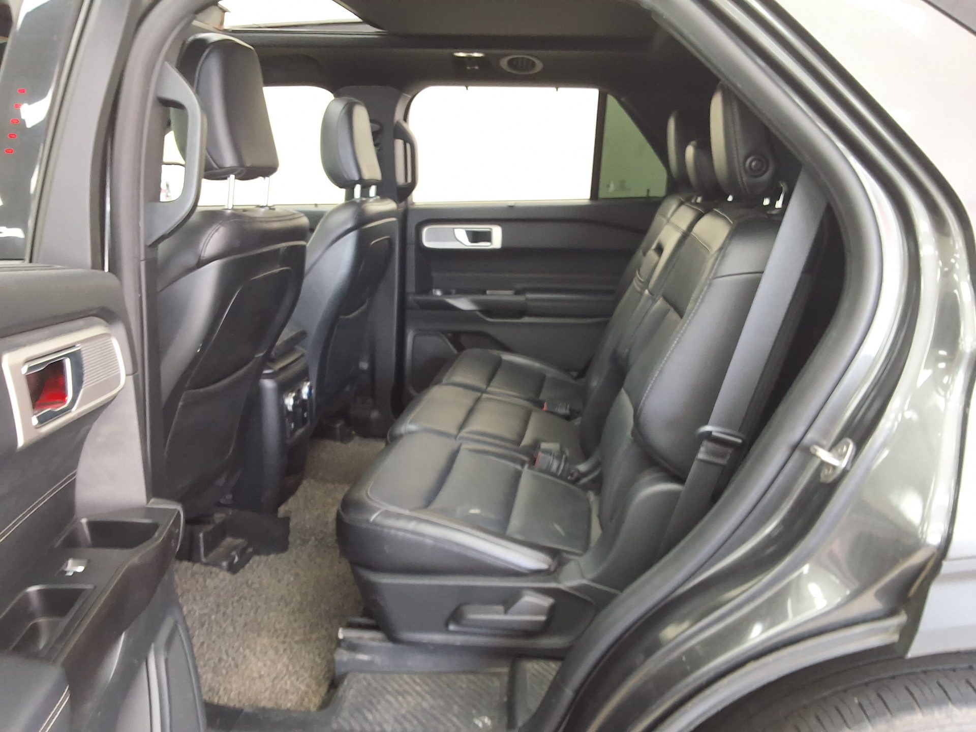 2020 - ford explorer