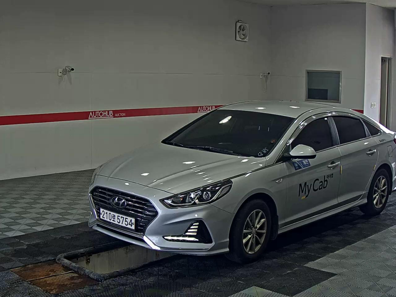 HYUNDAI LF SONATA RISE LPi TAXI