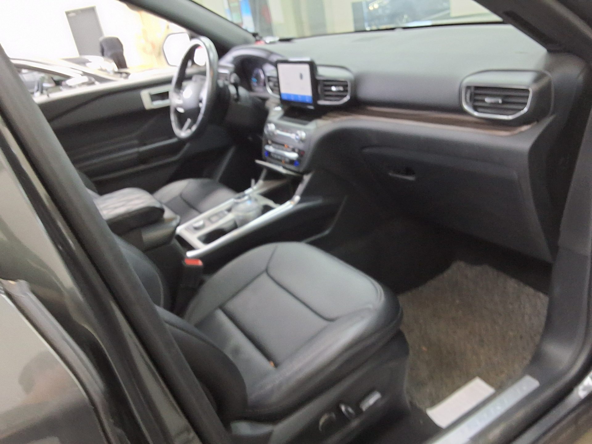2020 - ford explorer