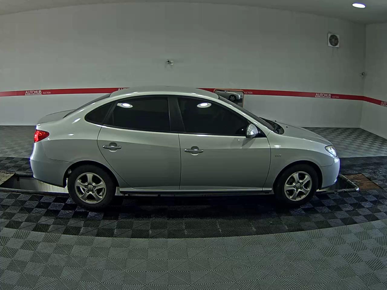 2010 - hyundai avante