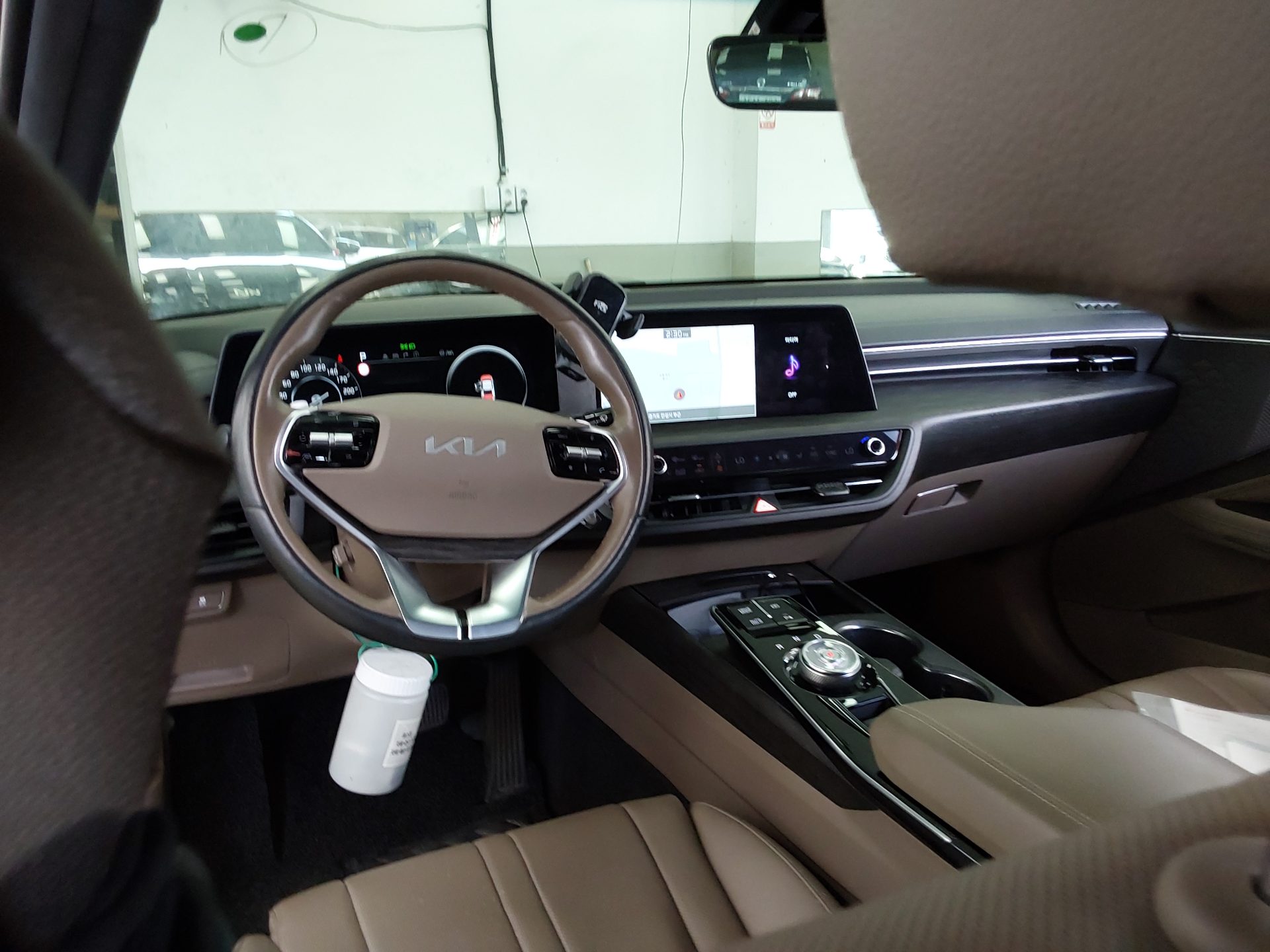 2022 - kia k8