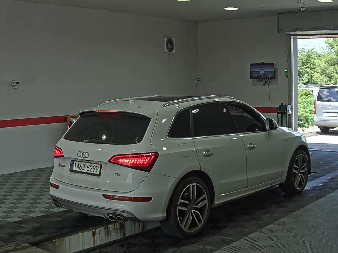 2015 - audi sq5