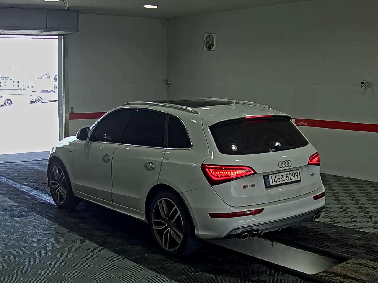 2015 - audi sq5