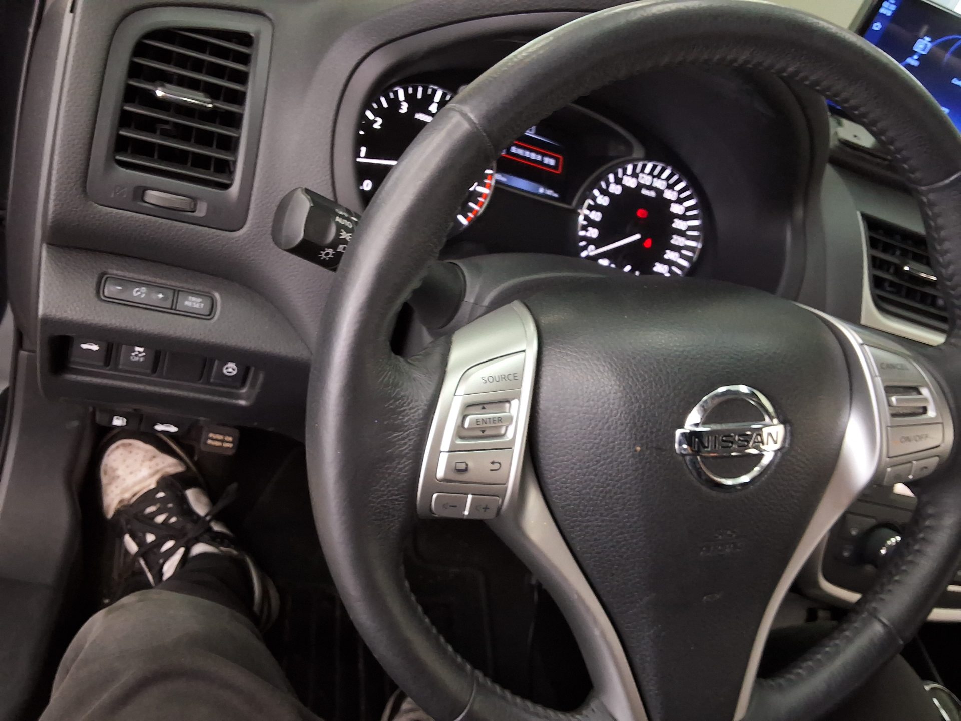2017 - nissan altima