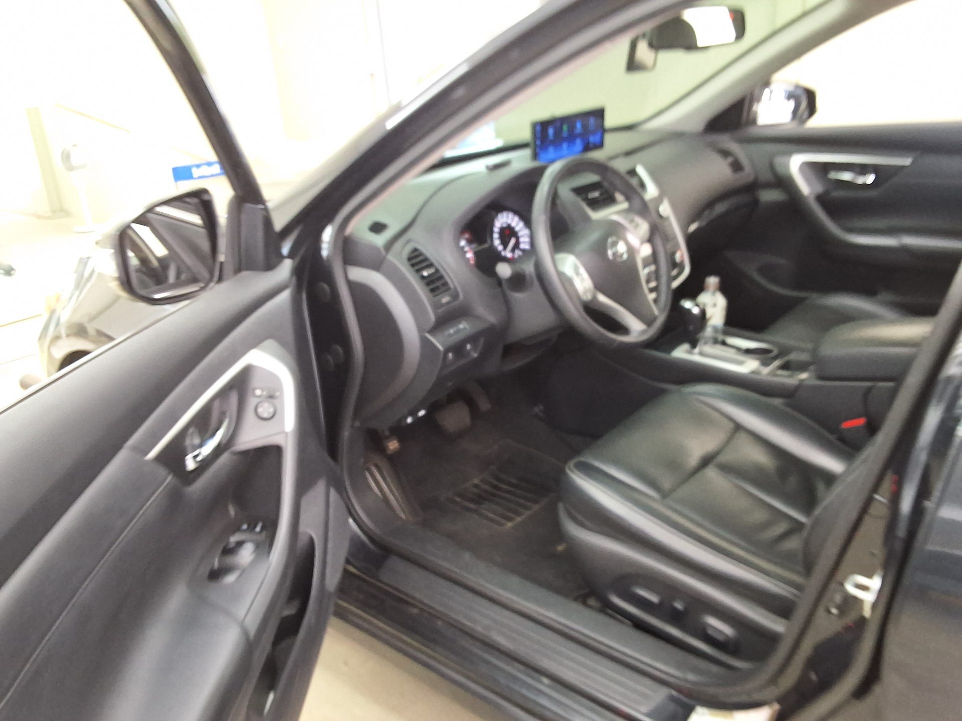 2017 - nissan altima