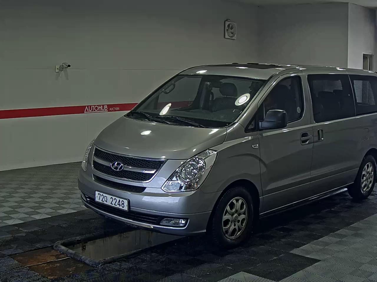 HYUNDAI GRAND STAREX CVX