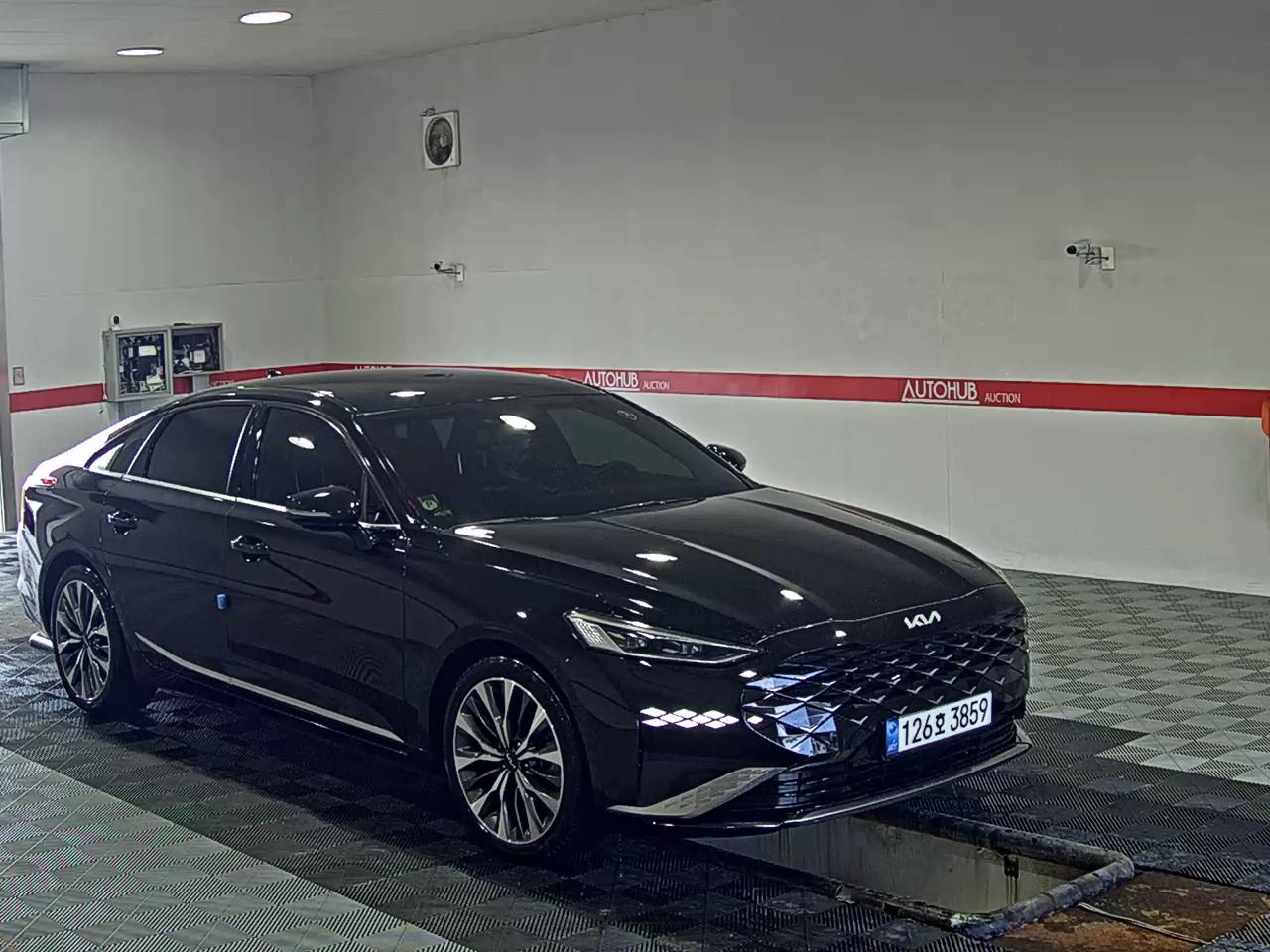 2022 - kia k8