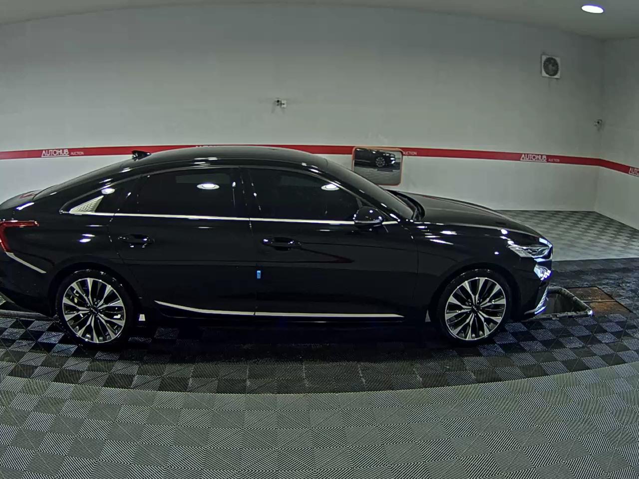 2022 - kia k8
