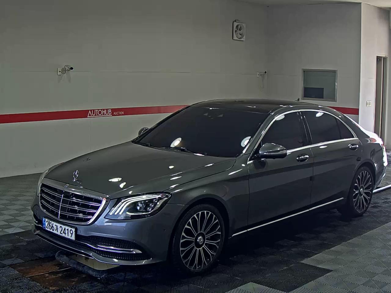 MERCEDES-BENZ S-CLASS (6TH GEN) S560L