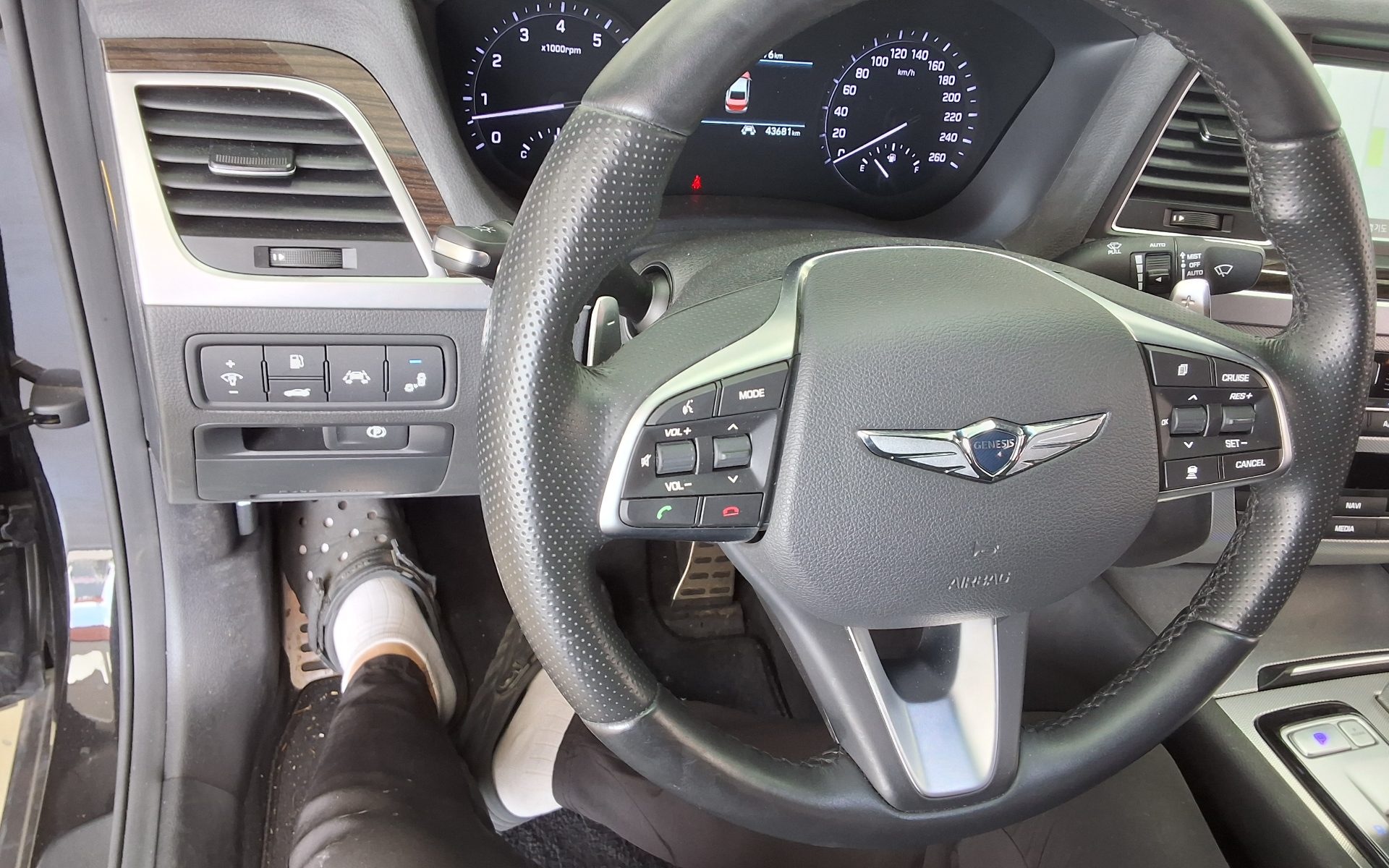 2019 - genesis g80